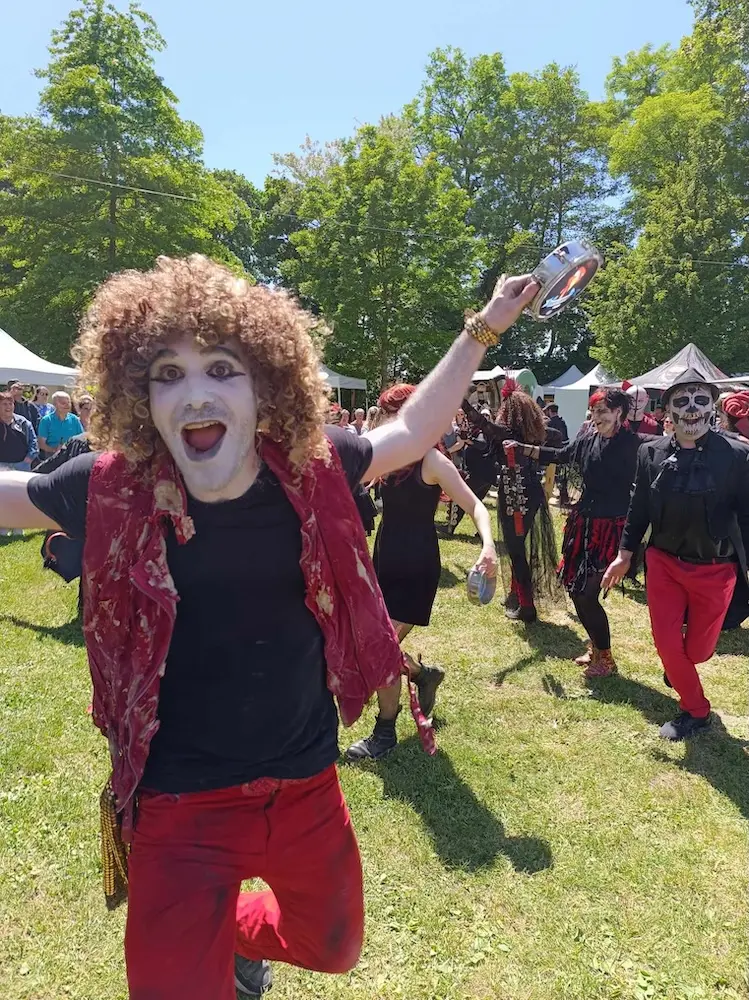 received_1390845885292832